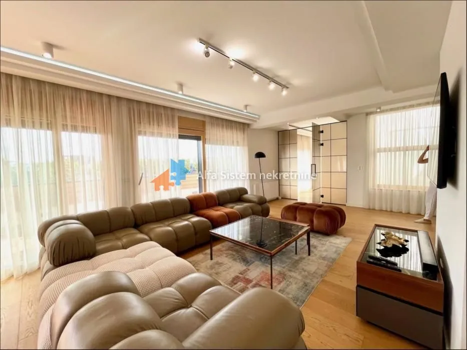 Izdavanje, stan, 240m², Neimar, Vračar Sve Podlokacije