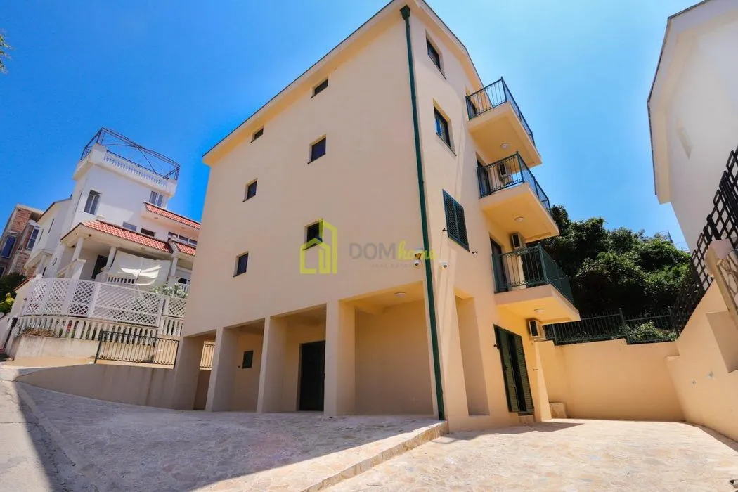 Prodaja, petosoban stan, 269m², Bar, Crna Gora