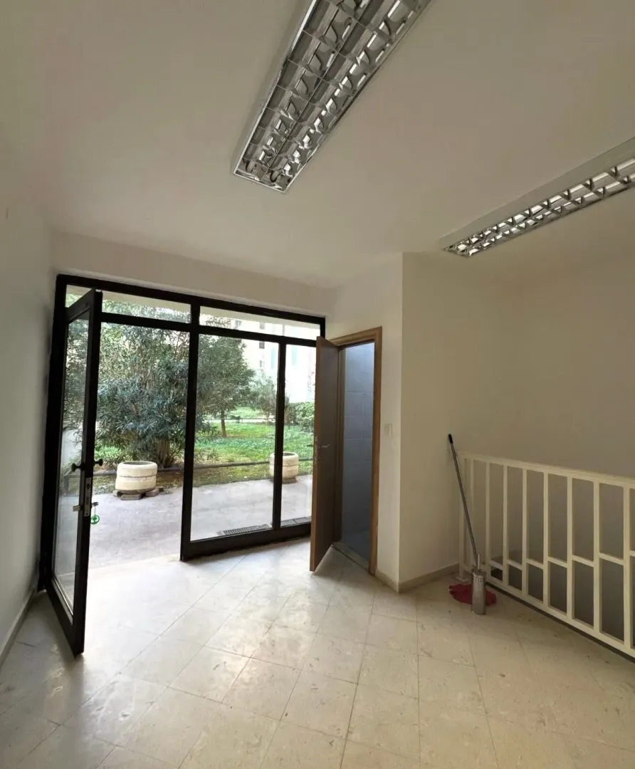 Sale, office space, 64m², Lepa Kata, Podgorica