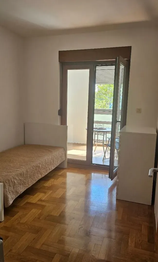 Rent, two bedroom apartment, 70m², Podgorica, Crna Gora