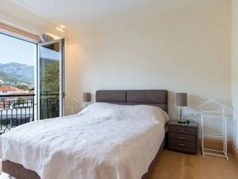 Prodaja, jednosoban stan, 77m², Porto Montenegro, Tivat - image 2