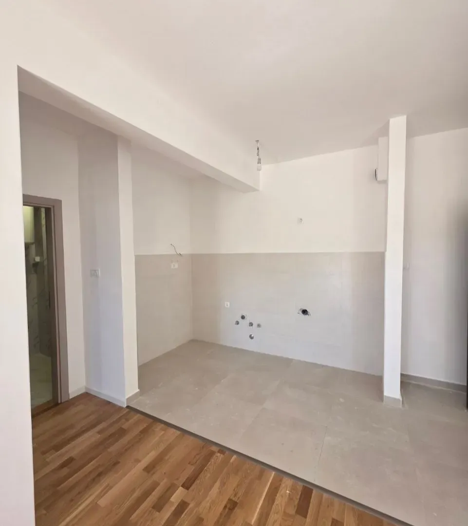 Sale, one bedroom apartment, 41m², Podkošljun, Budva