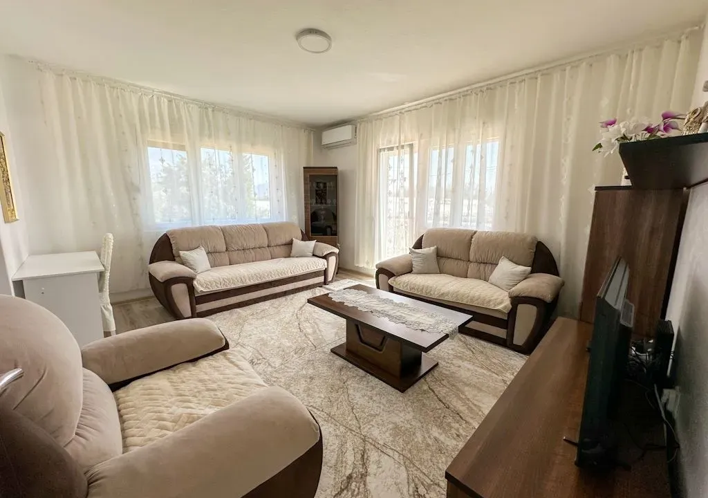 Rent, house, 104m², Tološi, Podgorica