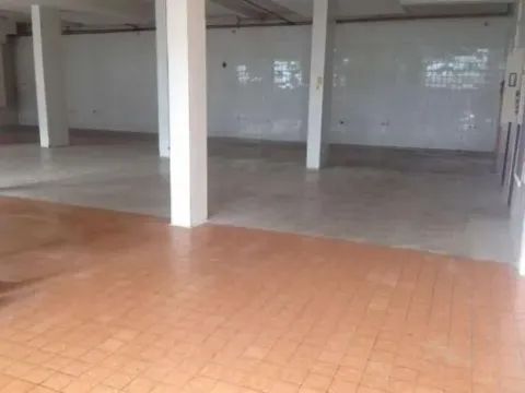 Poslovni prostor in Altina