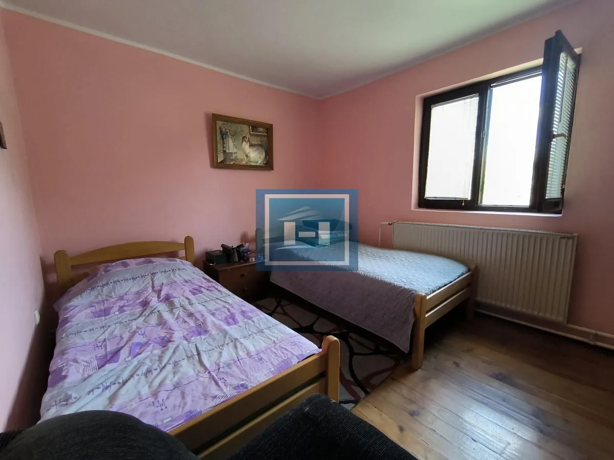 Sale, house, 250m², Ćuprija, Srbija