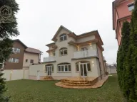 Izdavanje, kuća, 417m², Jajinci, Voždovac Sve Podlokacije - image 1