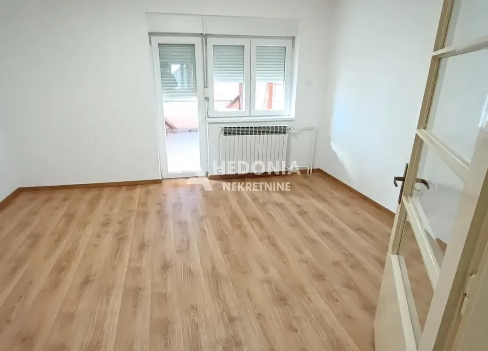 Rent, office space, 105m², Zemun Sve Podlokacije, Beograd