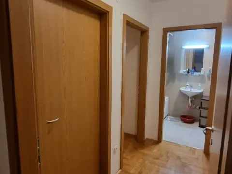 Prodaja, dvosoban stan, 76m², Centar, Bar - image 9