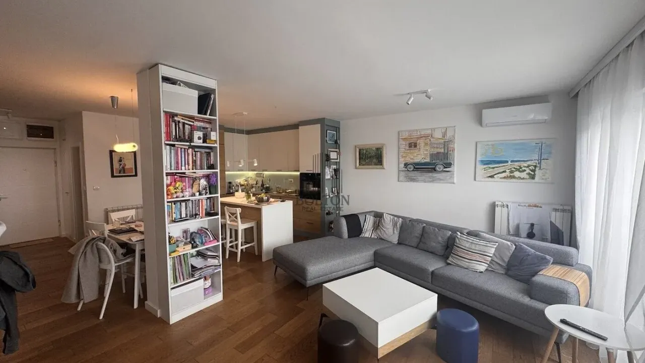 Prodaja, četvorosoban stan, 99m², Zvezdara, Zvezdara Sve Podlokacije