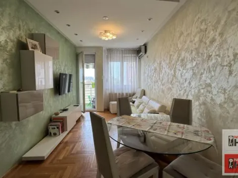 Sale, two bedroom apartment, 55m², Grbavica, Novi Sad Sve Podlokacije - image 1