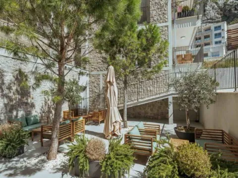 Sale, three bedroom apartment, 120m², Dobrota, Kotor - image 4