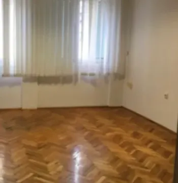 Izdavanje, poslovni prostor, 36m², Centar, Podgorica - image 2