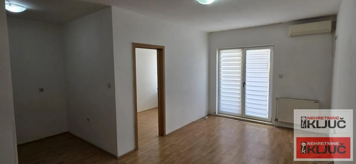 Izdavanje, jednosoban stan, 35m², Bulevar patrijarha Pavla, Novi Sad Sve Podlokacije