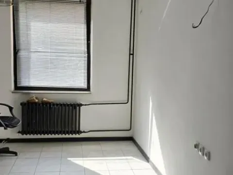 Izdavanje, poslovni prostor, 61m², Centar, Novi Sad - image 9