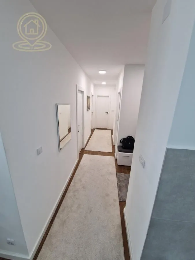 Izdavanje, trosoban stan, 81m², Medijana, Niš
