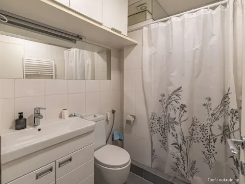 Prodaja, četvorosoban stan, 106m², Vračar, Šid - image 13