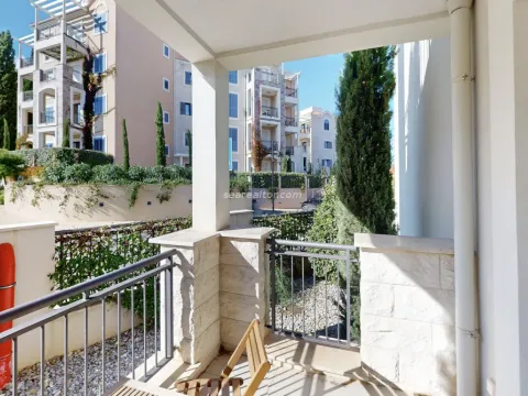 Prodaja, jednosoban stan, 55m², Luštica Bay, Tivat - image 12