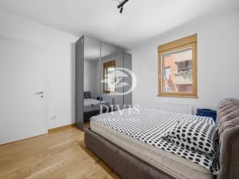 Prodaja, četvorosoban stan, 118m², Crveni Krst, Beograd - image 12