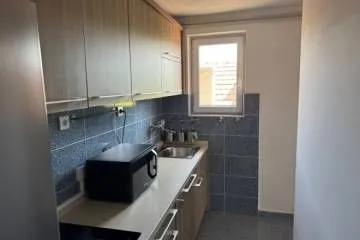 Izdavanje, trosoban stan, 68m², Savski Venac, Beograd - image 8