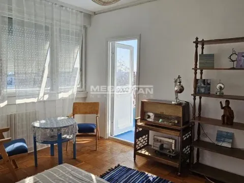 Rent, three bedroom apartment, 75m², Zvezdara Sve Podlokacije, Beograd - image 6