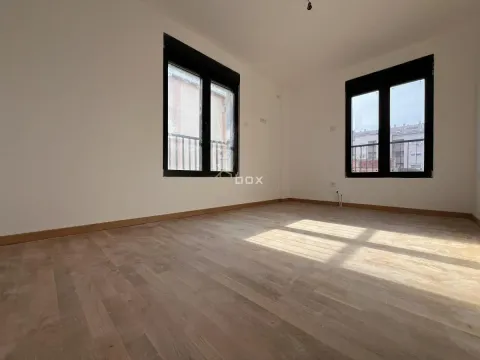 Prodaja, trosoban stan, 79m², Centar, Niš - image 14