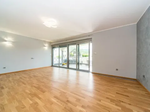 Rent, house, 320m², Zlatica, Podgorica - image 6