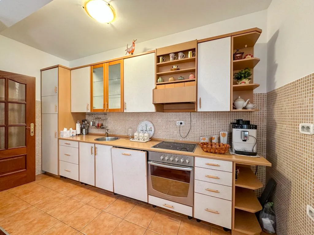 Rent, three bedroom apartment, 100m², Gorica C, Podgorica