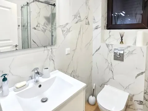 Sale, studio apartment, 27m², Pod Kuk, Tivat - image 9