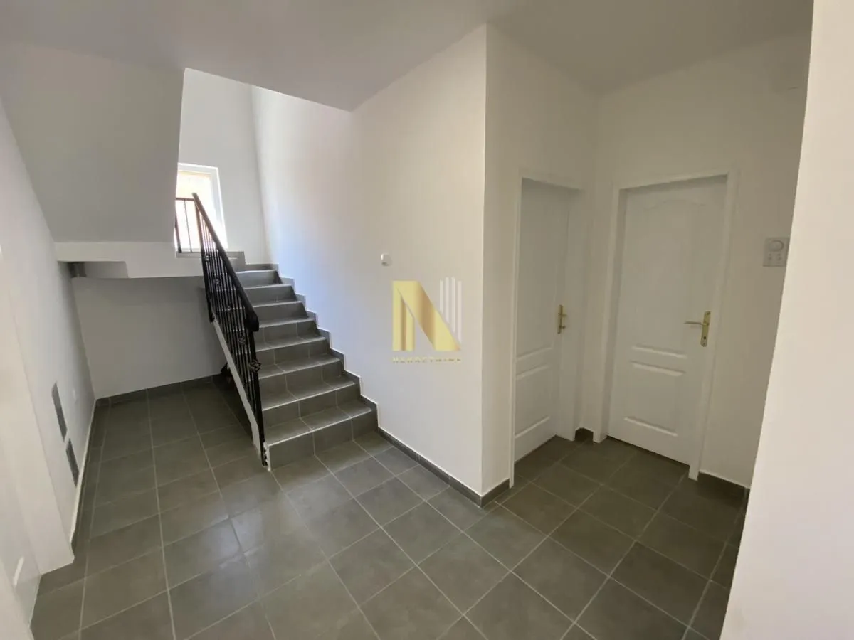 Prodaja, kuća, 105m², Petrovaradin, Novi Sad