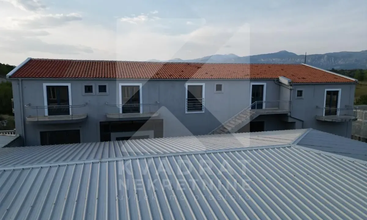 Prodaja, poslovni prostor, 1600m², Mareza, Podgorica