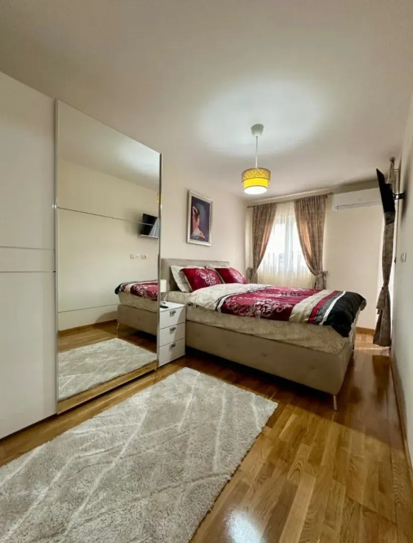 Izdavanje, dvosoban stan, 57m², Vezirov Most, Podgorica