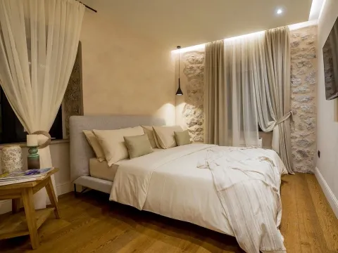 Rent, house, 85m², Nalježići, Kotor - image 13