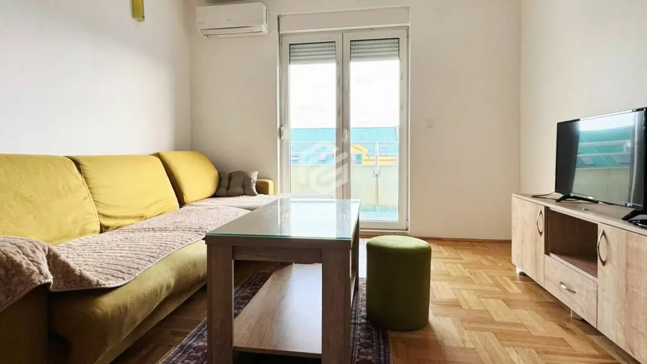 Izdavanje, jednosoban stan, 55m², Stari Aerodrom, Podgorica