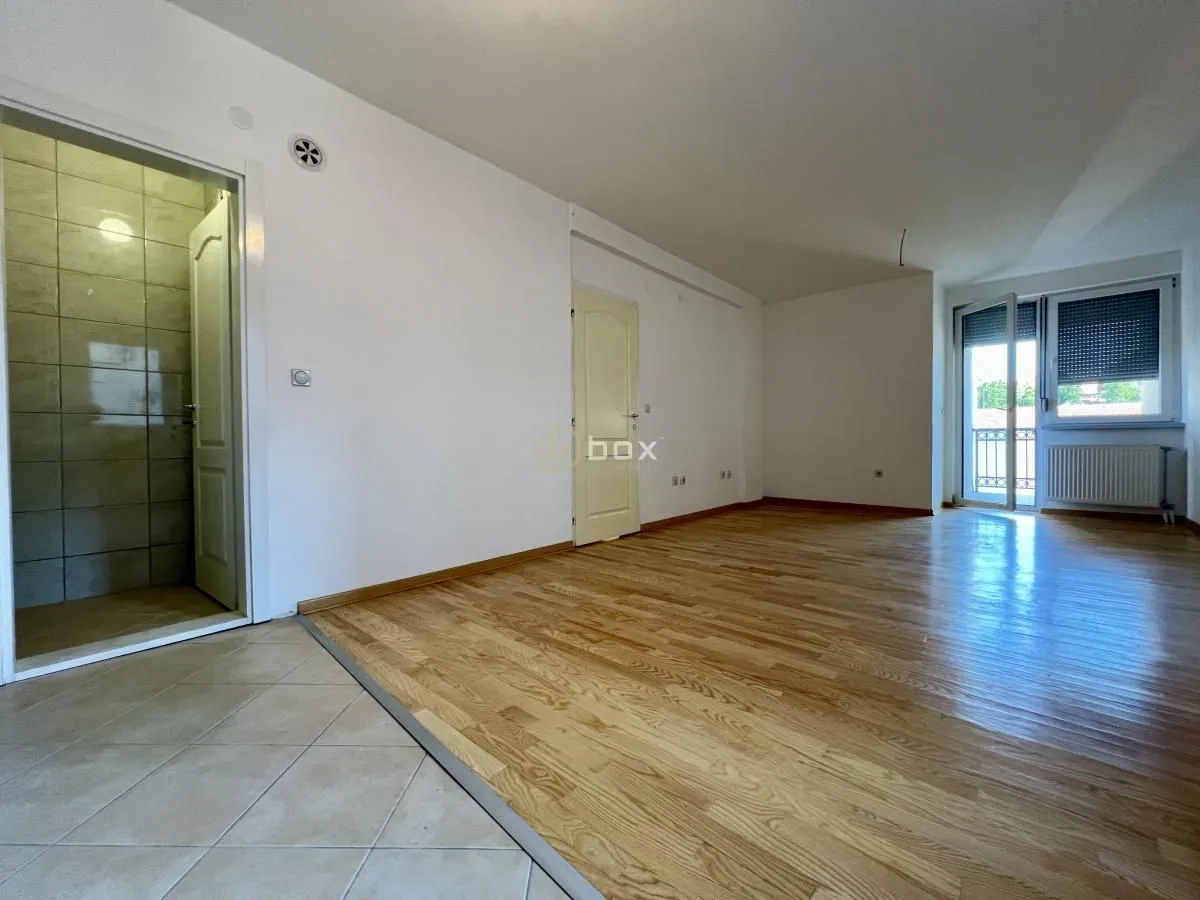 Izdavanje, poslovni prostor, 62m², Crveni Krst, Niš