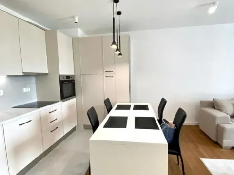 Izdavanje, trosoban stan, 75m², Medijana, Niš - image 2