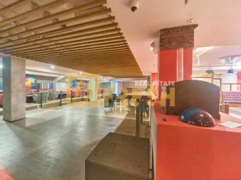 Prodaja, poslovni prostor, 1343m², Centar, Podgorica - image 35