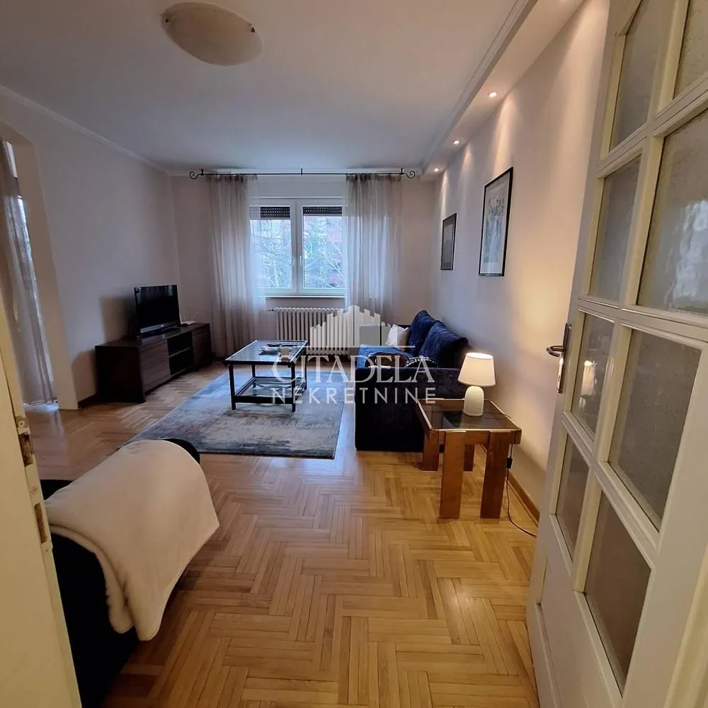 Rent, two bedroom apartment, 60m², Stari Grad, Beograd