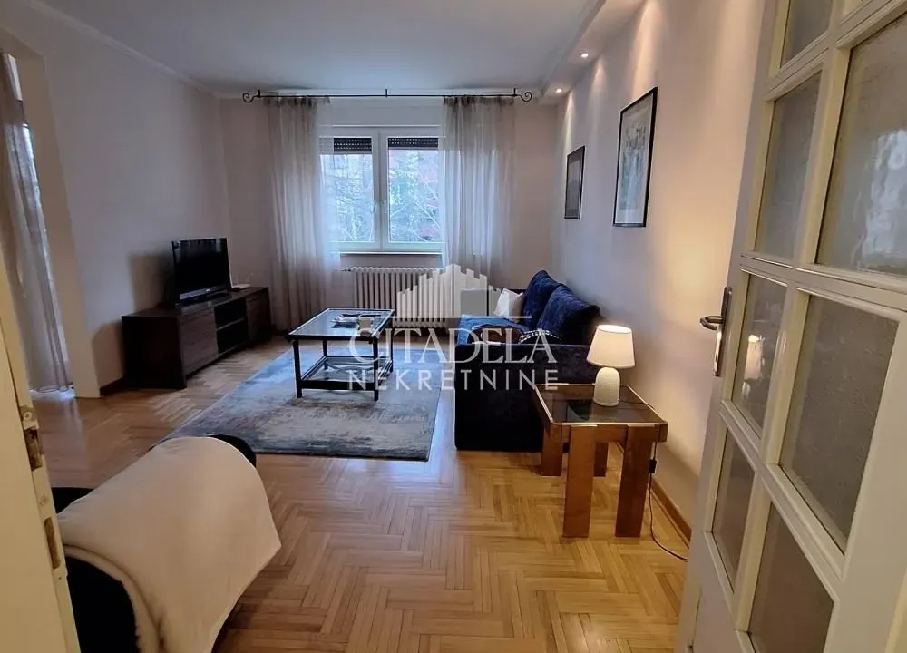 Izdavanje, dvosoban stan, 60m², Stari Grad, Beograd