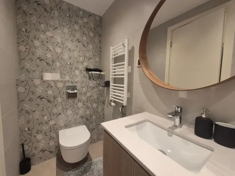 Izdavanje, četvorosoban stan, 88m², Savski Venac, Beograd - image 8