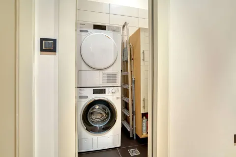 Izdavanje, dvosoban stan, 120m², Kod Capital Plaze, Podgorica - image 17