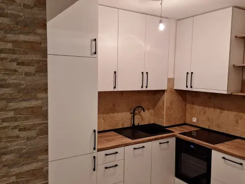 Prodaja, stan, 54m², Tivat, Crna Gora - image 1