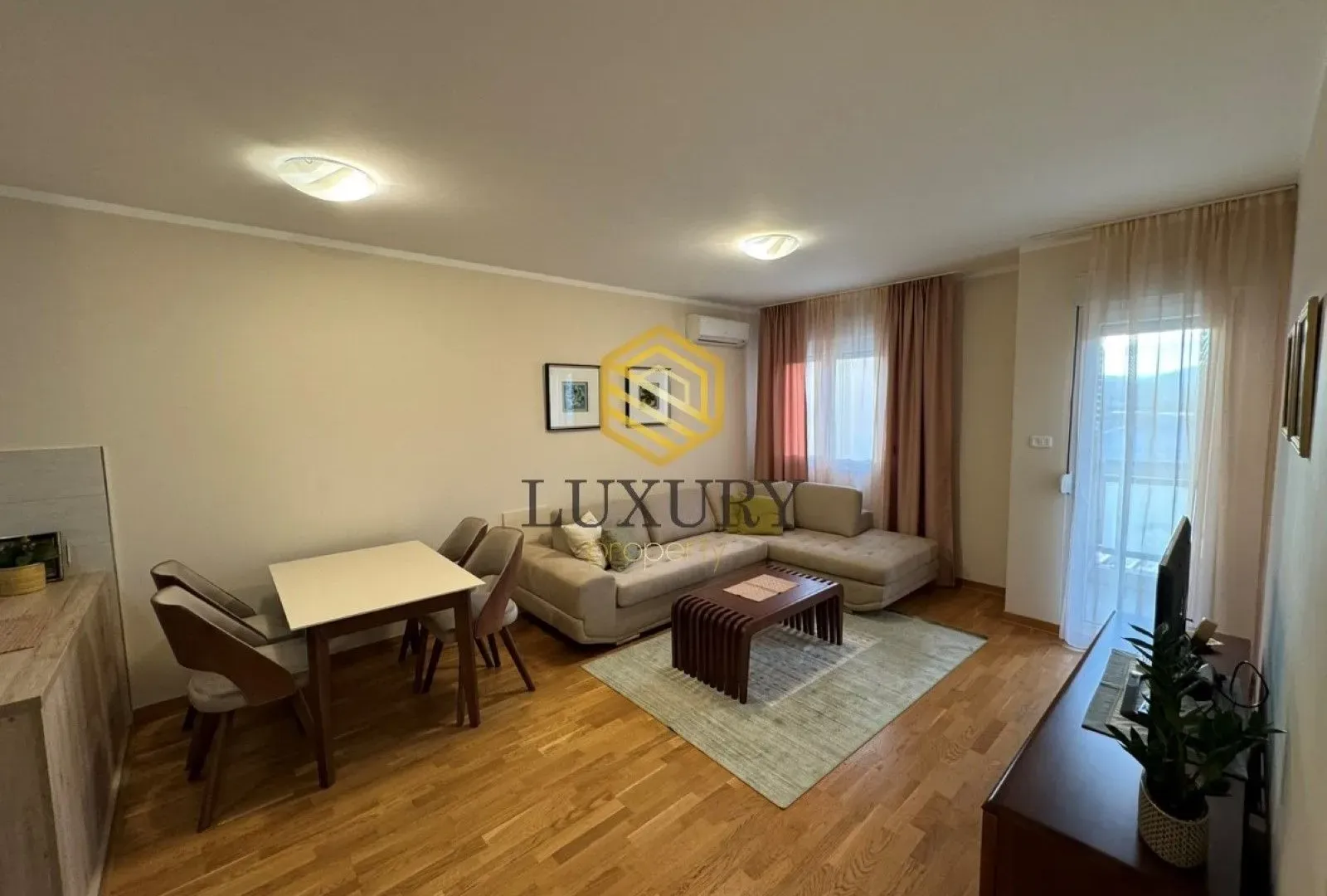 Rent, two bedroom apartment, 65m², City Kvart, Podgorica