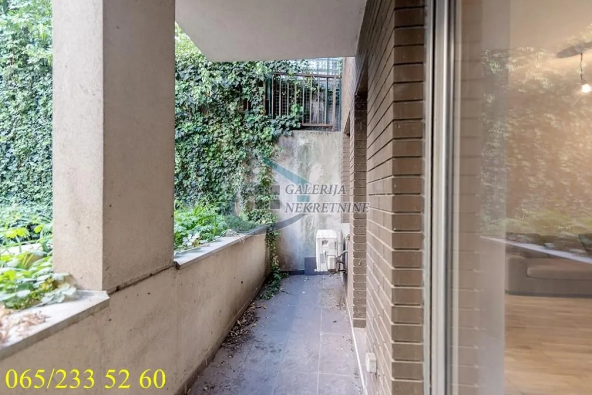 Sale, two bedroom apartment, 74m², Vračar Hram, Vračar Sve Podlokacije