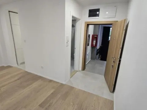Izdavanje, dvosoban stan, 42m², Podbara, Novi Sad Sve Podlokacije - image 18