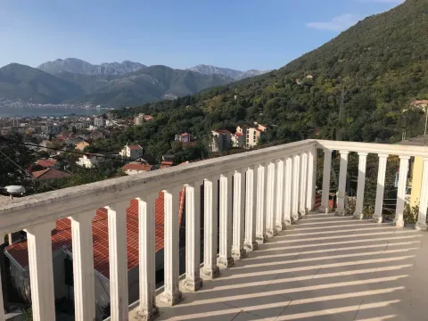 Rent, apartment, 73m², Tivat, Crna Gora - image 1