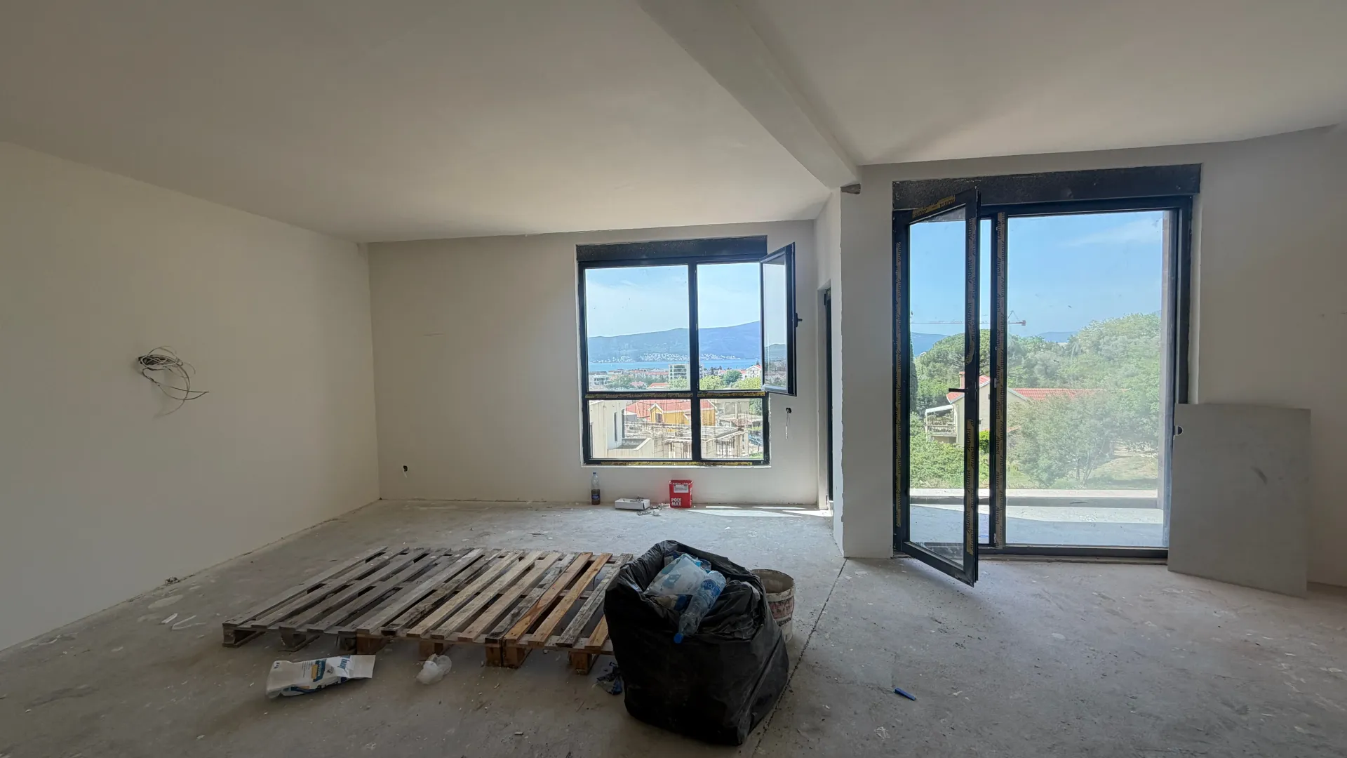 Prodaja, dvosoban stan, 91m², Donja Lastva, Tivat
