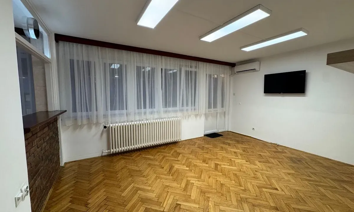 Rent, two bedroom apartment, 53m², Vračar Sve Podlokacije, Beograd