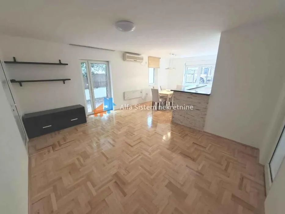 Izdavanje, plac, 70m², Kluz, Zvezdara Sve Podlokacije