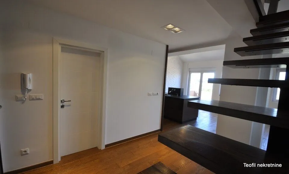 Sale, two bedroom apartment, 119m², Zemun Kej, Zemun Sve Podlokacije