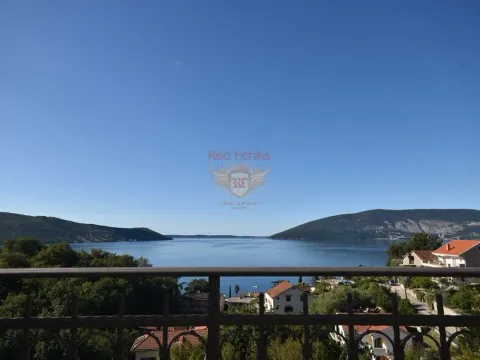 Prodaja, dvosoban stan, 88m², Herceg Novi, Crna Gora